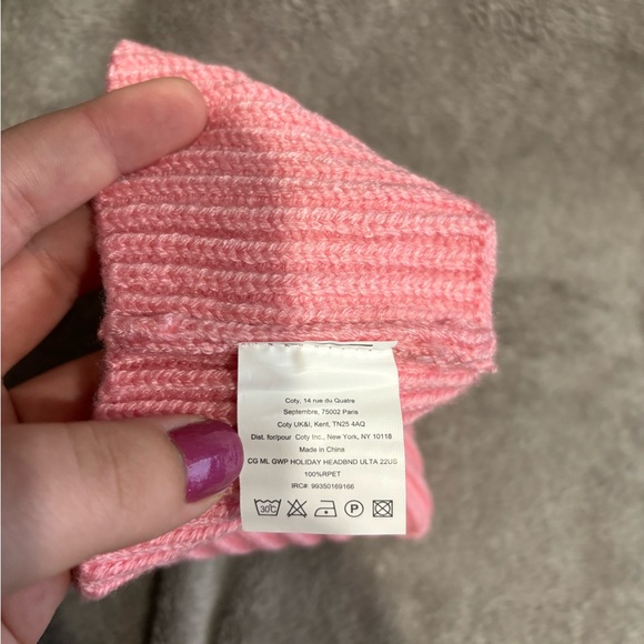 GIFT with any purchase! Covergirl Pink Headband - Picture 4 of 4